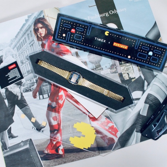 TIMEX T80 x PAC-MAN™ 34mm Stainless Steel Bracelet Watch - Picture 7 of 8